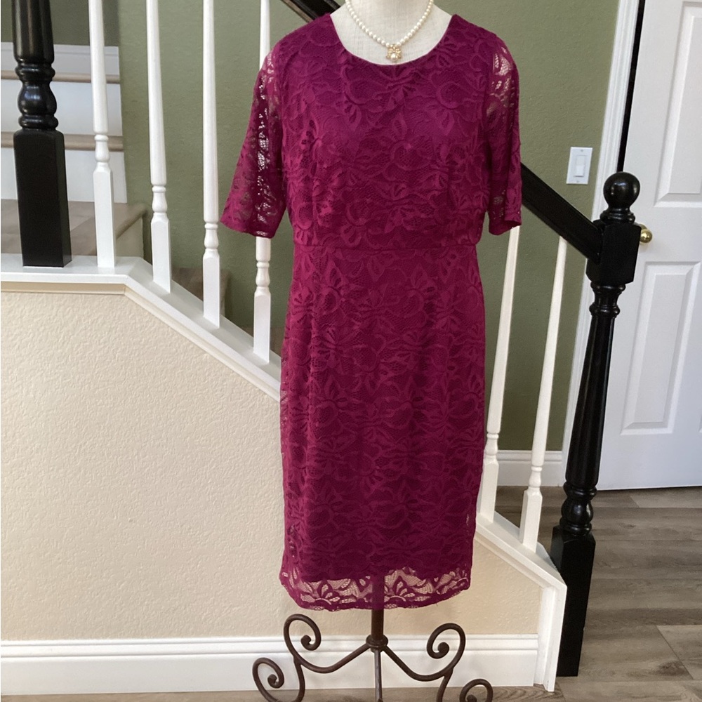 Elegant Lace Dress in Rich Purple